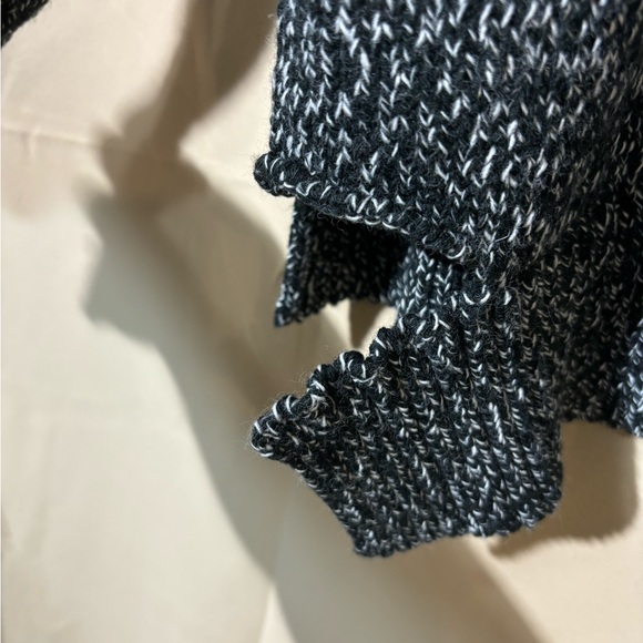 NWT Zara Asymmetrical Slit Hem Sweater - Picture 6 of 12